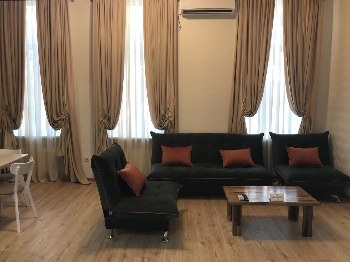 Full Comfort Apartment On Aghmashenebeli Tbilisi Rum bild