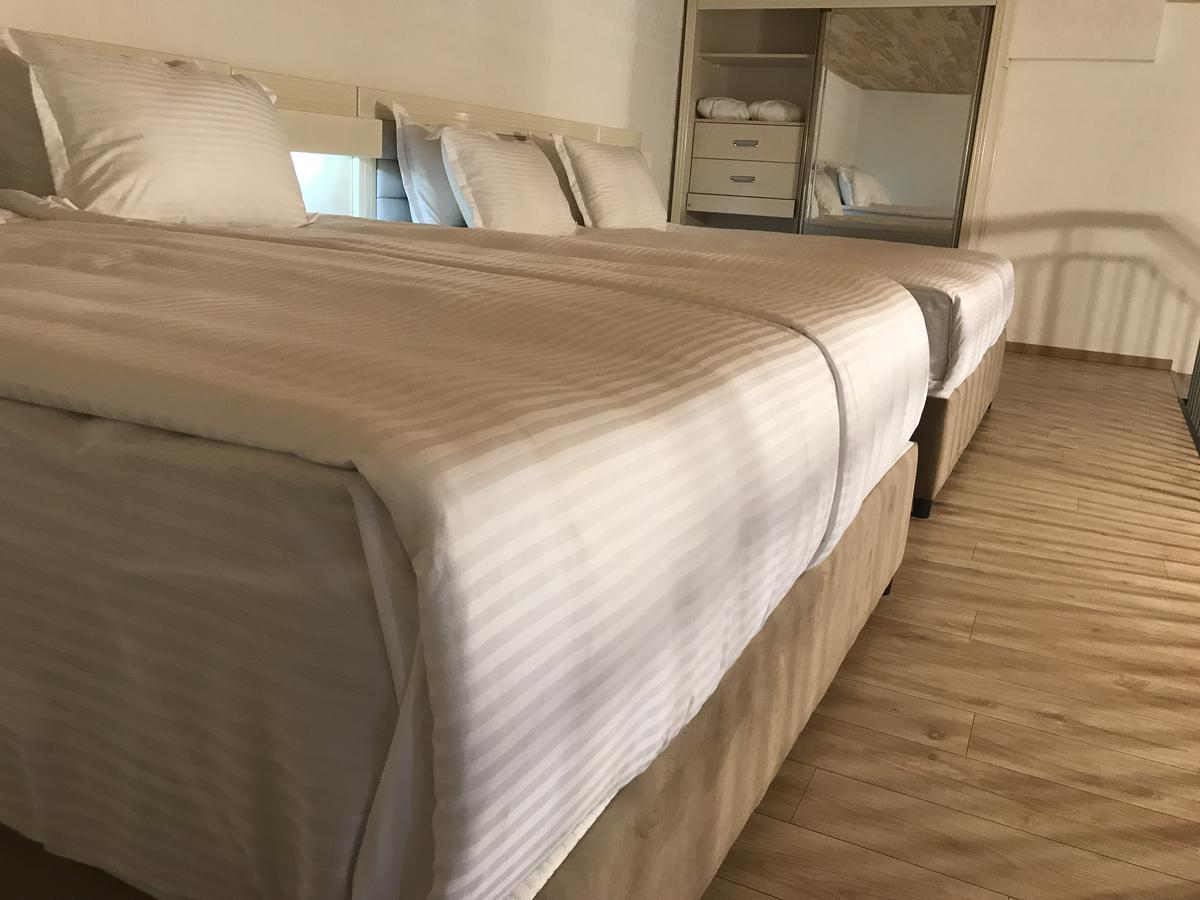 Full Comfort Apartment On Aghmashenebeli Tbilisi Exteriör bild