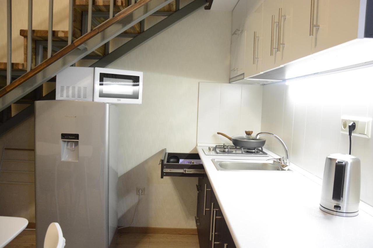 Full Comfort Apartment On Aghmashenebeli Tbilisi Exteriör bild
